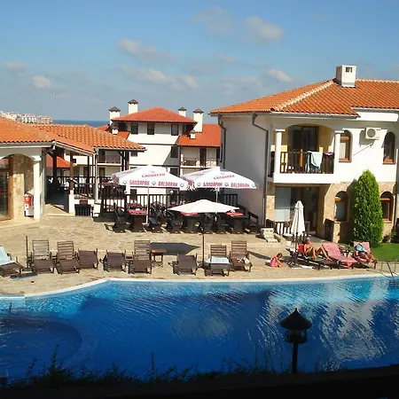 מלון דירות Tsb Sun Coast 3*